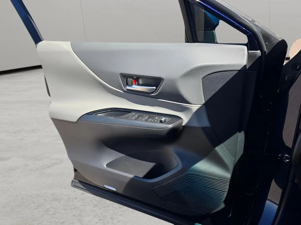 Used 2021 Blueprint Toyota LE image 14