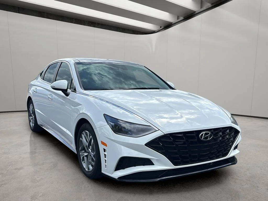 Used 2023 Serenity White Hyundai SEL image 7