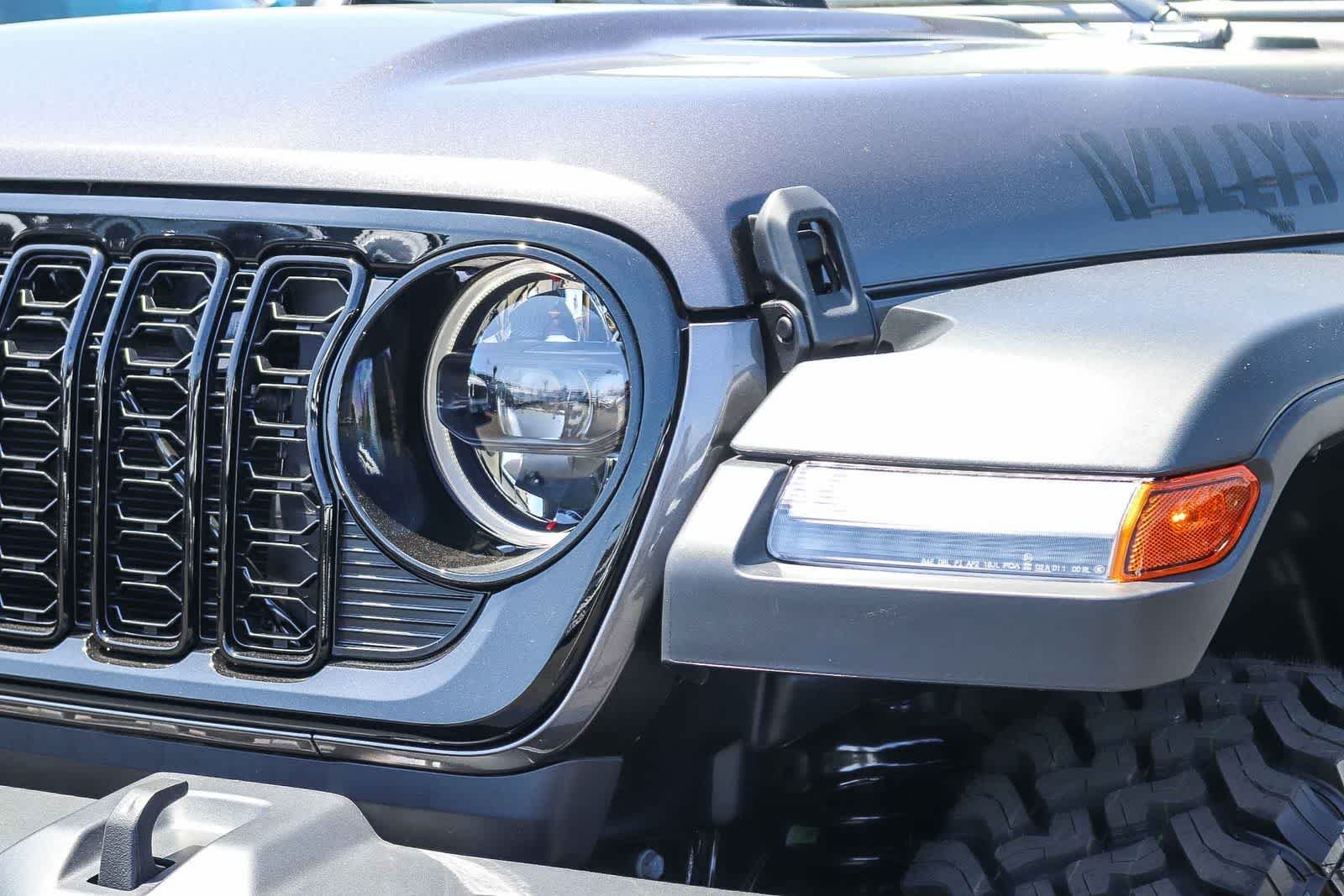 New 2026 Granite Crystal Metallic Clear-Coat Exterior Paint Jeep Willys image 8