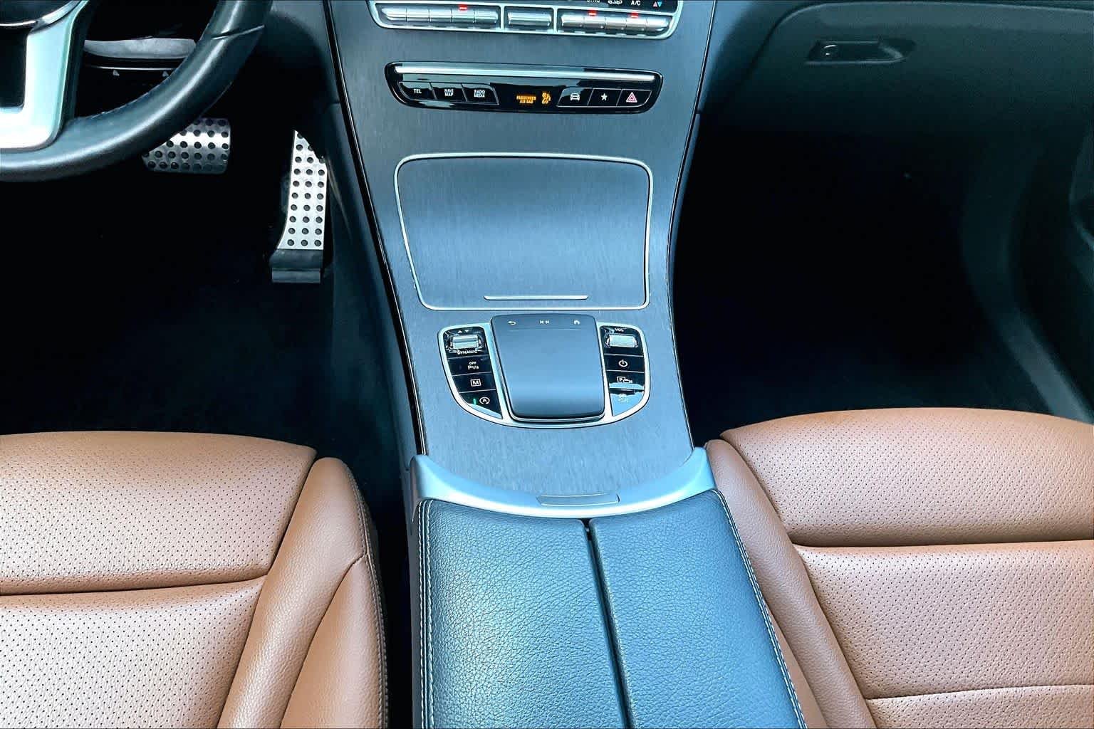 Used 2022 Graphite Grey Metallic Mercedes-Benz GLC 300 image 17