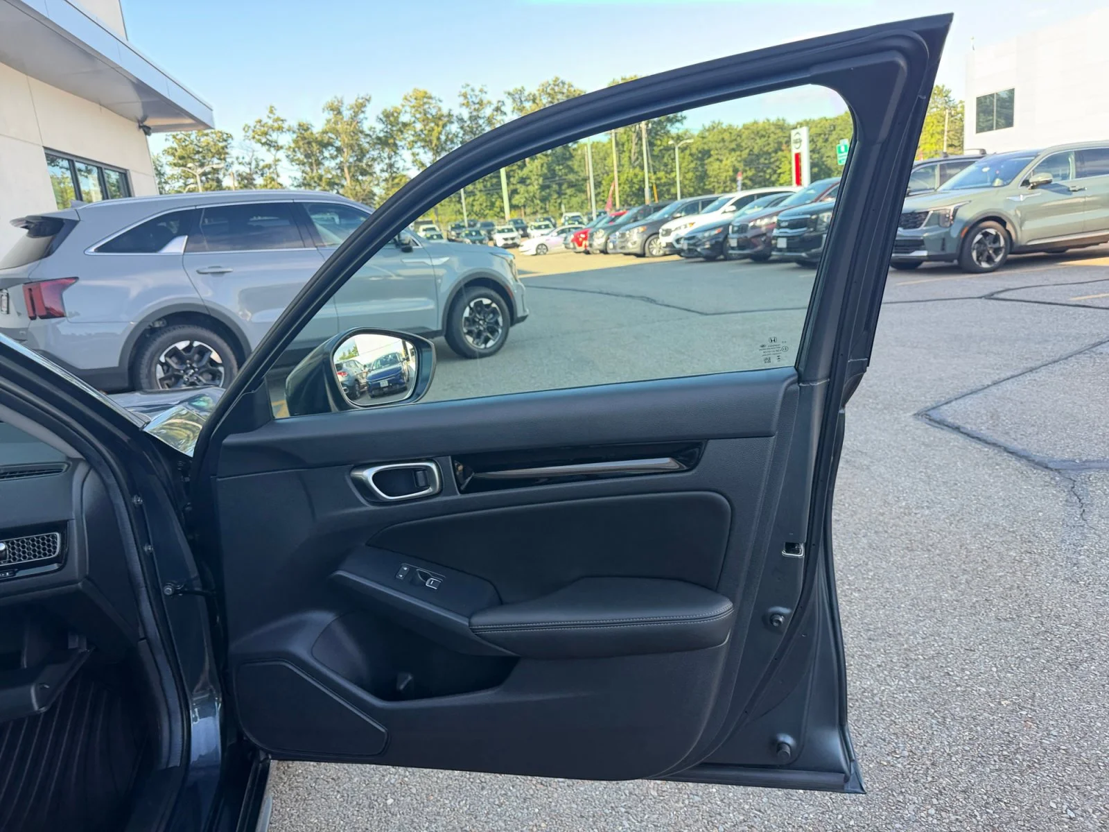 Used 2024 Gray Honda EX-L image 31