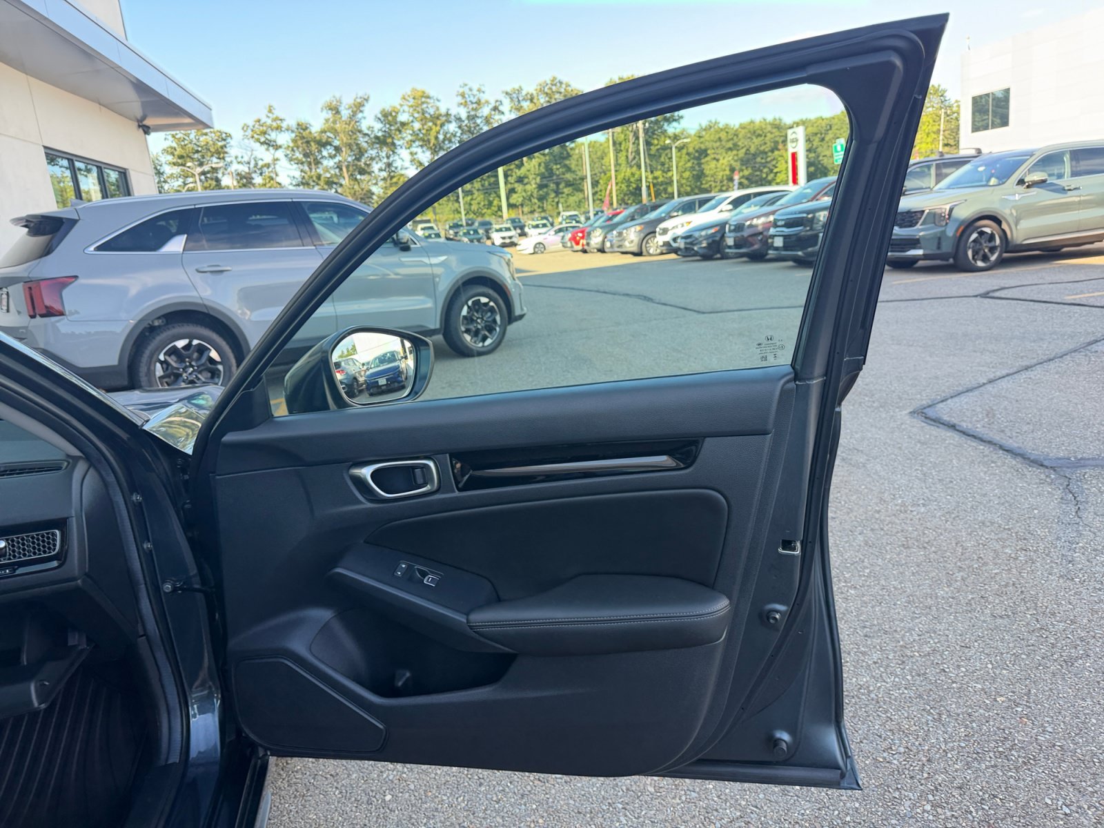 Used 2024 Meteorite Gray Metallic Honda EX-L image 31