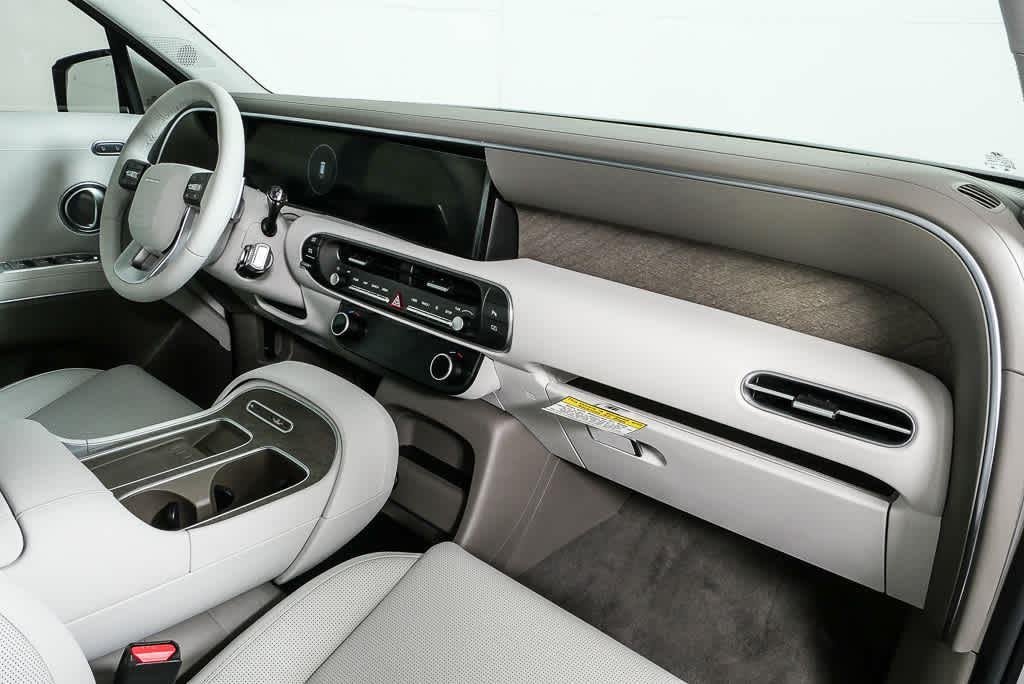 New 2026 Creamy White Pearl Hyundai SEL Premium FWD image 32