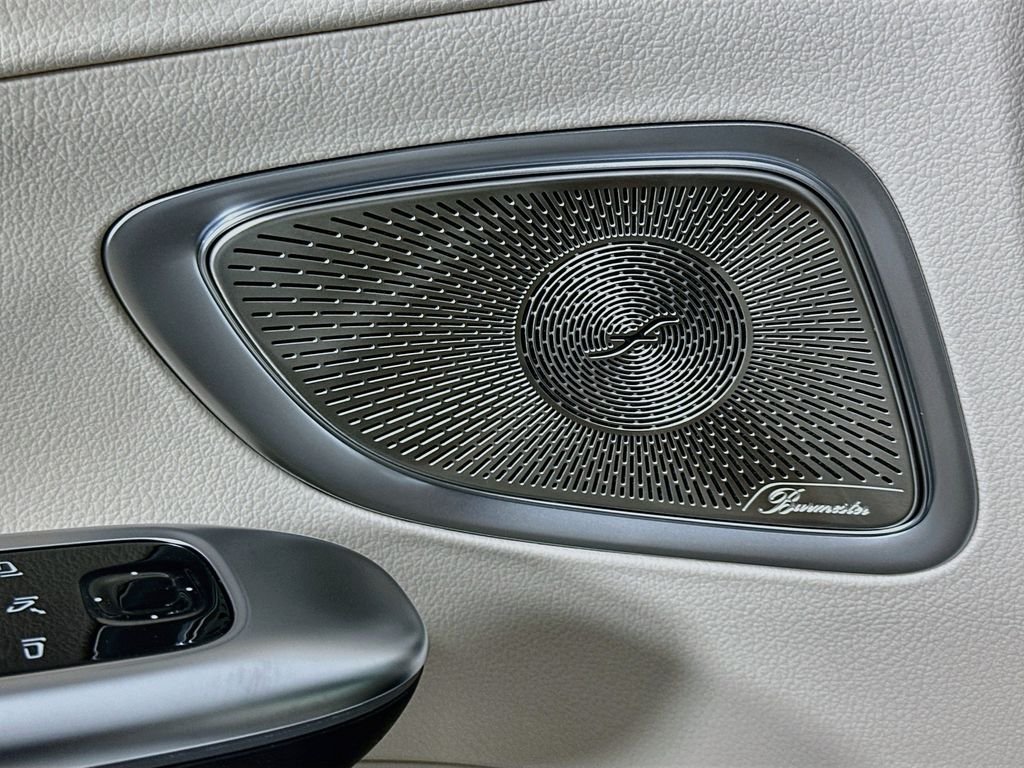 New 2026 Polar White Mercedes-Benz C 300 image 19