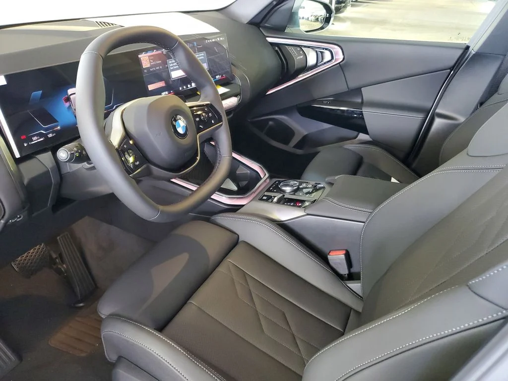 2026 BMW X3 30 - Photo 15