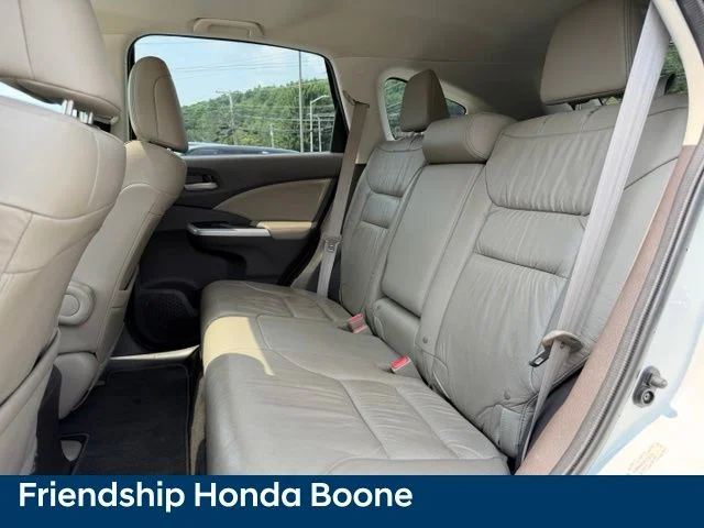 Used 2014 White Honda EX-L image 33