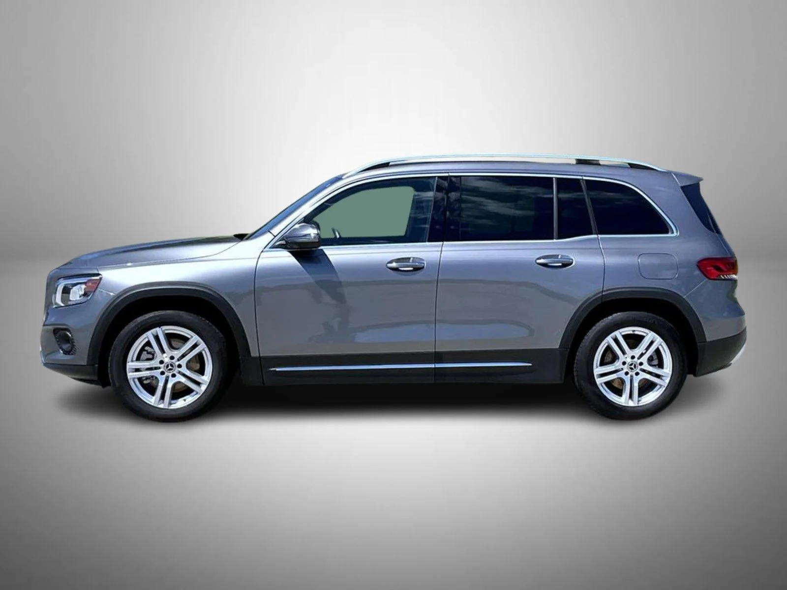 Used 2021 Gray Mercedes-Benz GLB 250 image 8