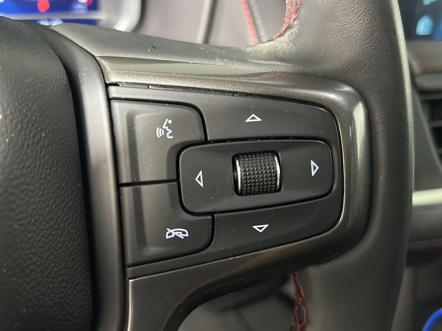 Used 2023 Black Chevrolet RST image 28
