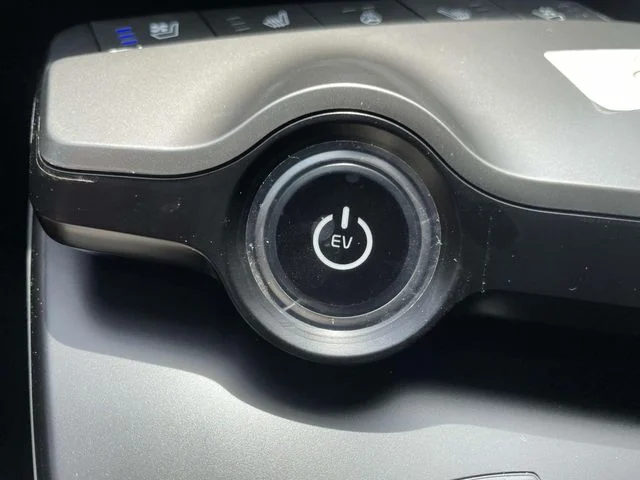 New 2026 Gray Kia Wind image 32
