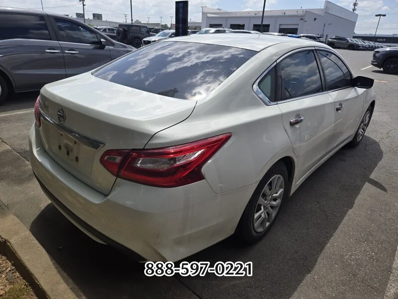 Used 2016 WHITE NISSAN 2.5 S image 8