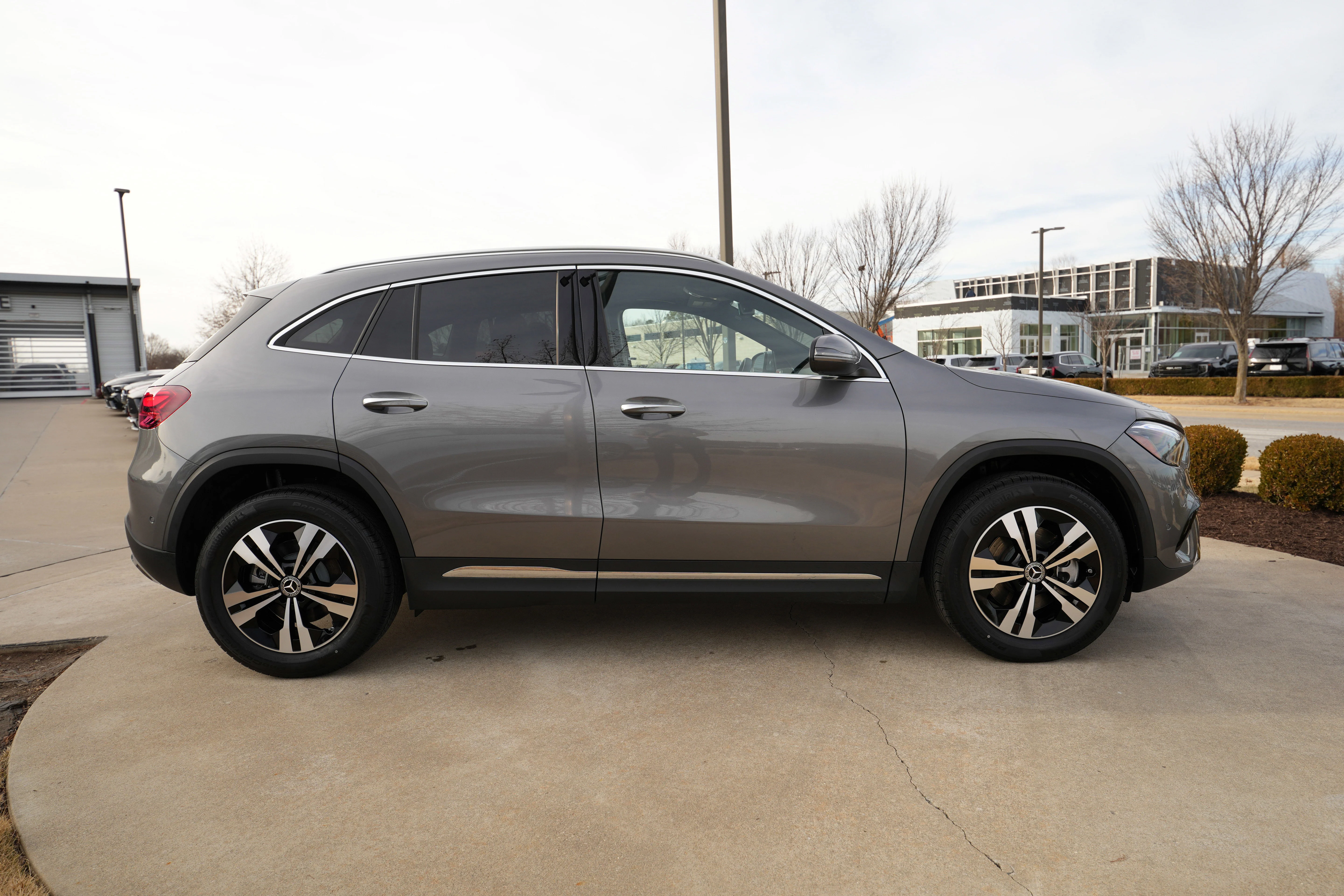 Used 2026 Gray Mercedes-Benz GLA 250 image 9