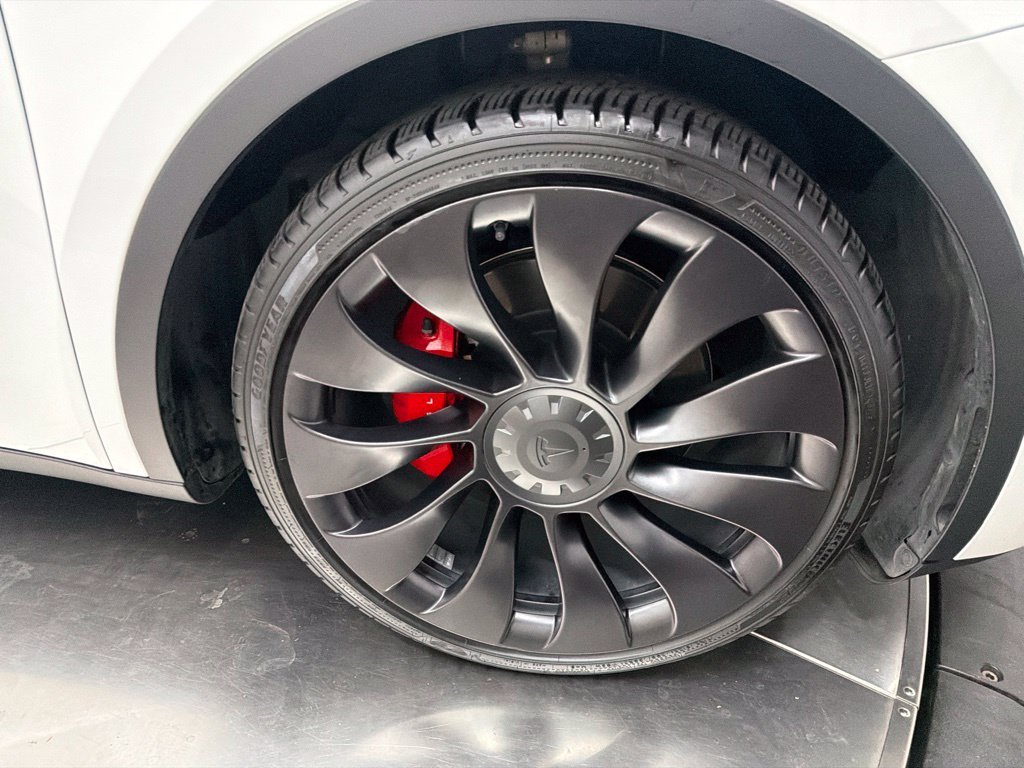 Used 2022 White Tesla Performance image 9