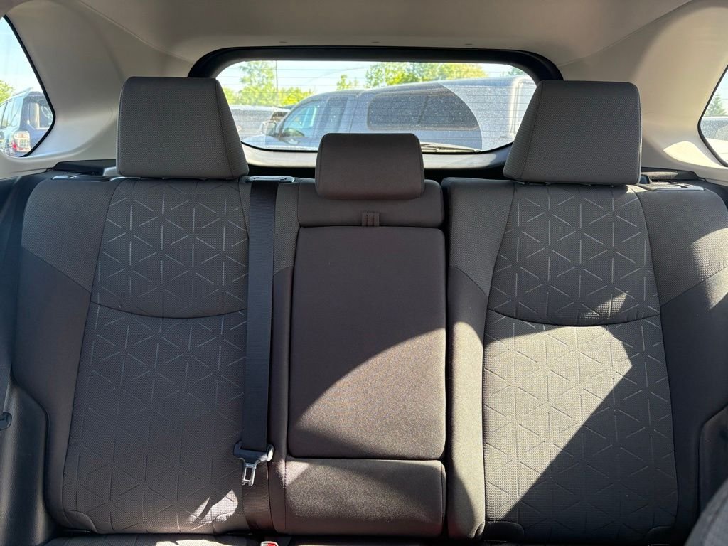 Used 2021 Silver Toyota XLE image 4