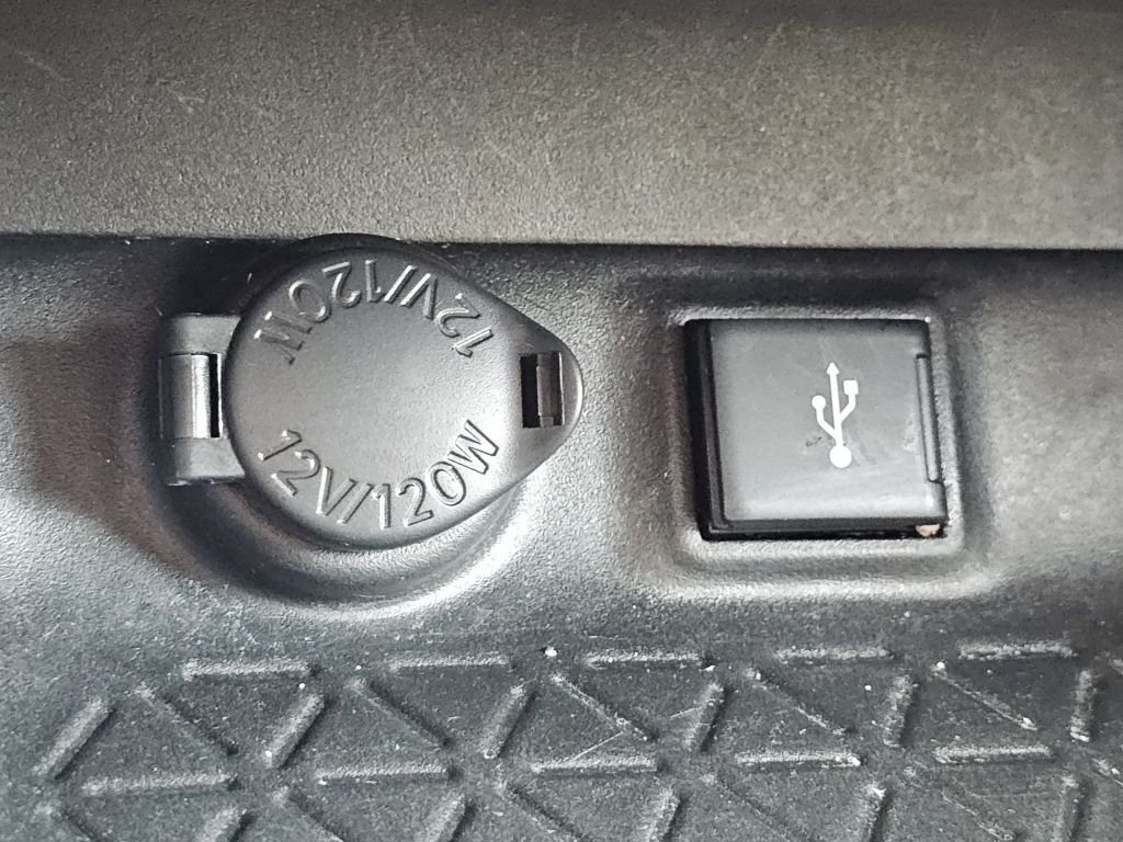 Used 2021 Pearl Toyota Hybrid XLE image 17