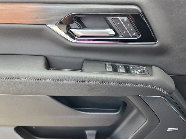 2026 GMC Yukon Denali - Photo 12