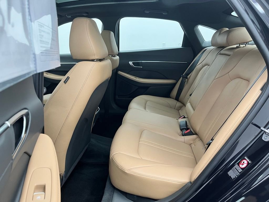 Used 2023 Carbon Blue Hyundai Limited image 38