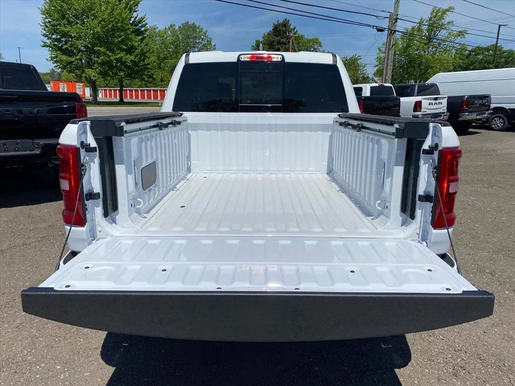 New 2026 Bright White Clear-Coat Exterior Paint RAM Laramie image 17
