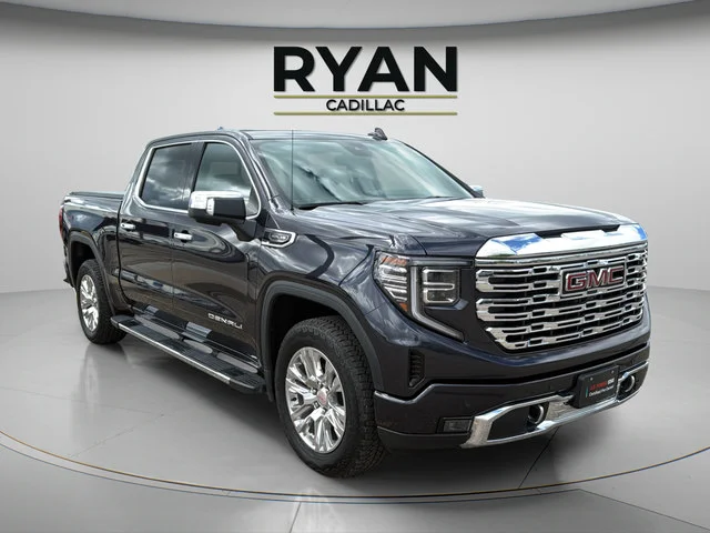 2022 GMC Sierra 4WD Crew Cab Short Box Denali's photo
