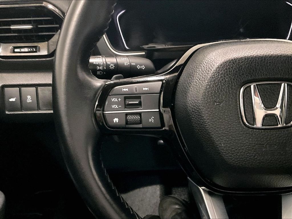 Used 2023 Crystal Black Pearl Honda Touring image 24