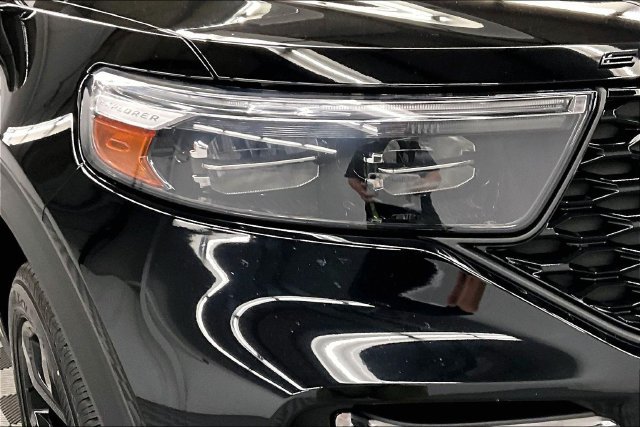 Used 2023 Agate Black Metallic Ford ST image 36
