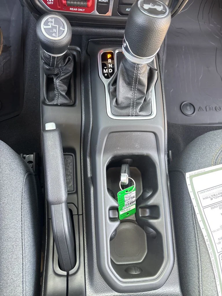 2025 Jeep Wrangler 4-Door Willys - Photo 17