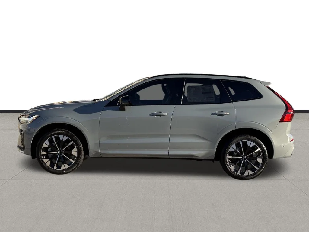 New 2026 Vapour Grey Volvo Plus image 8
