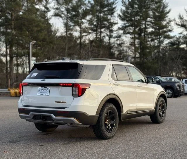 New 2026 Star White Metallic Tri-Coat Ford Tremor® image 4