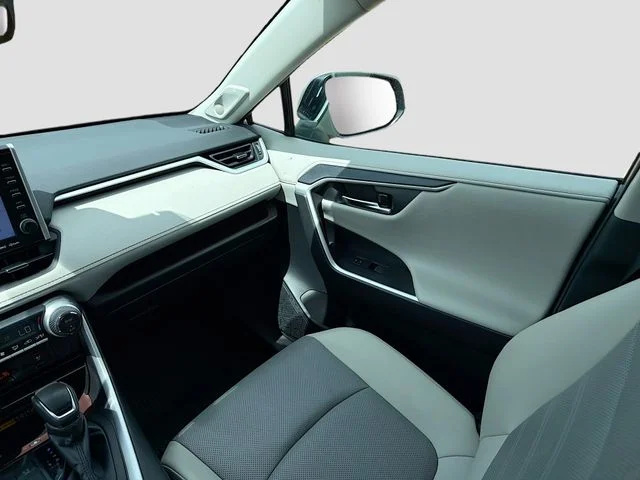 Used 2022 Silver Toyota Limited image 25