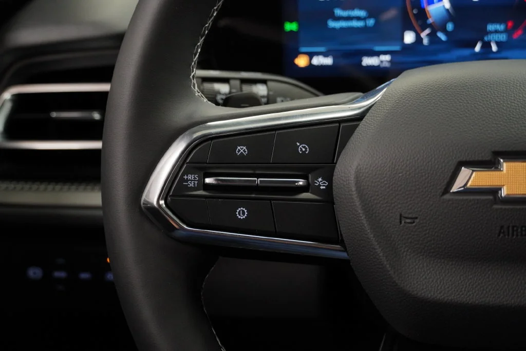 New 2027 Mosaic Black Metallic Chevrolet LT image 20