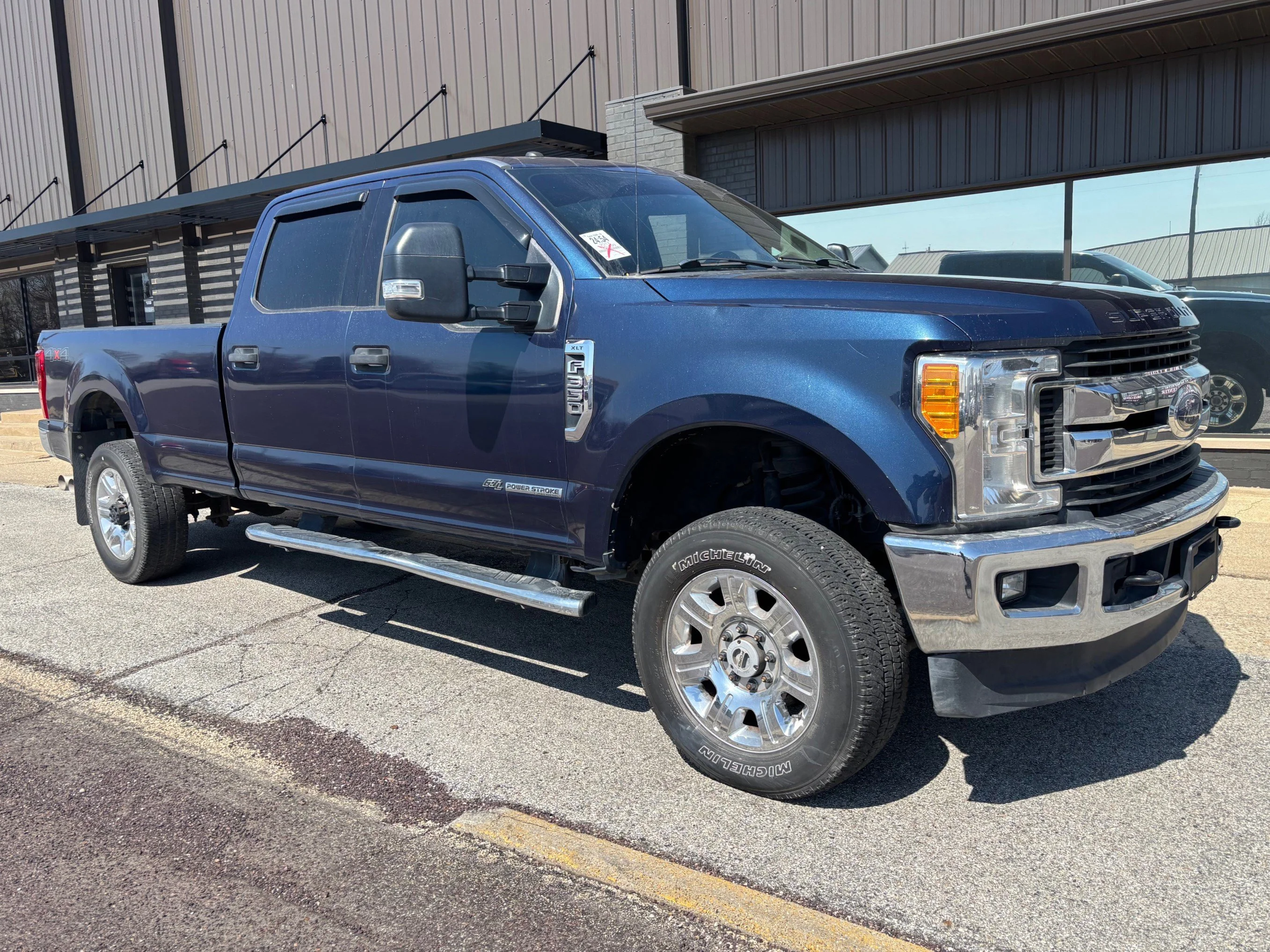 Used 2017 Blue Jeans Metallic Ford XLT image 3
