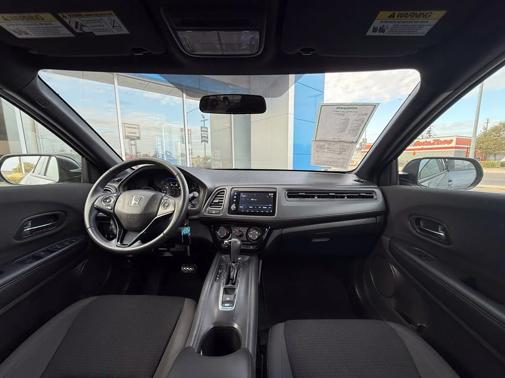 Used 2022  Honda Sport image 18