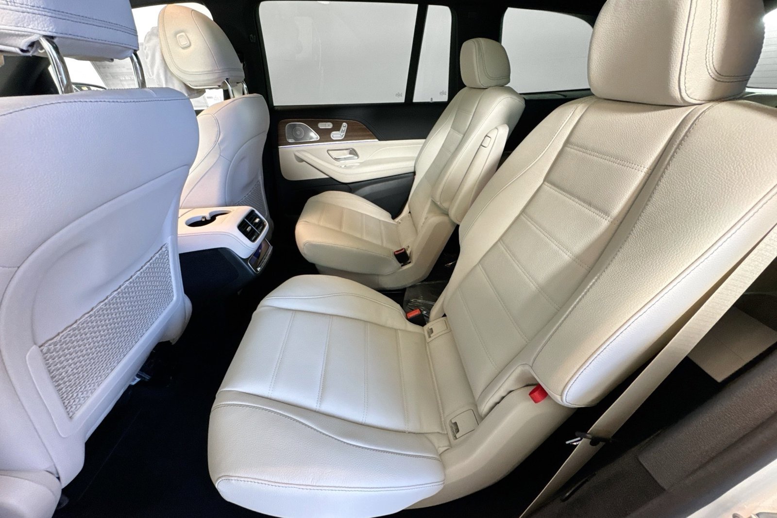 New 2026 Polar White Mercedes-Benz GLS 580 image 22