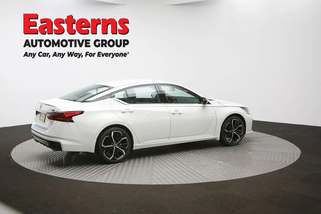Used 2023 White Nissan 2.5 SR image 39