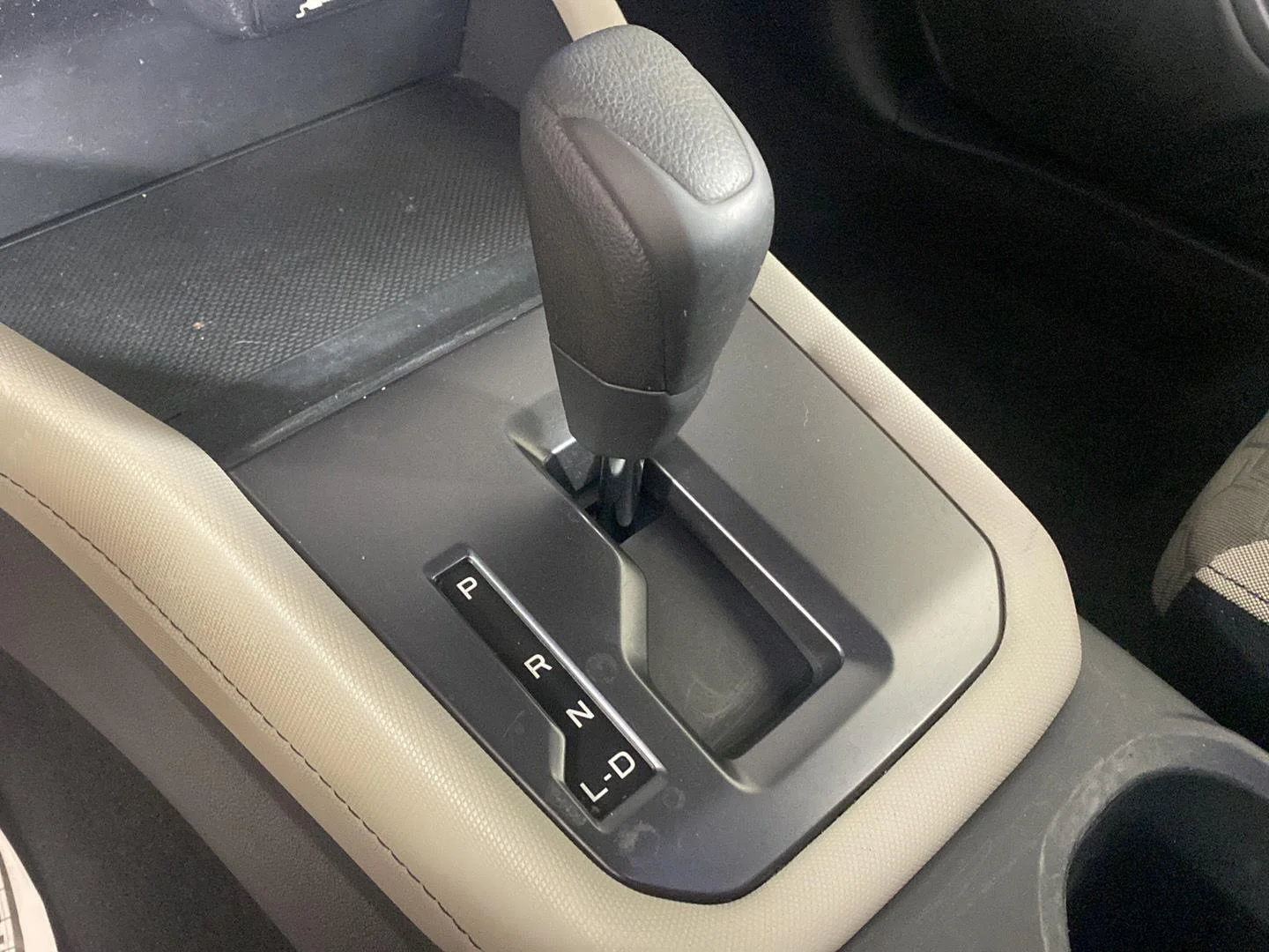 Used 2025 Crimson Red Pearl Subaru Base image 20