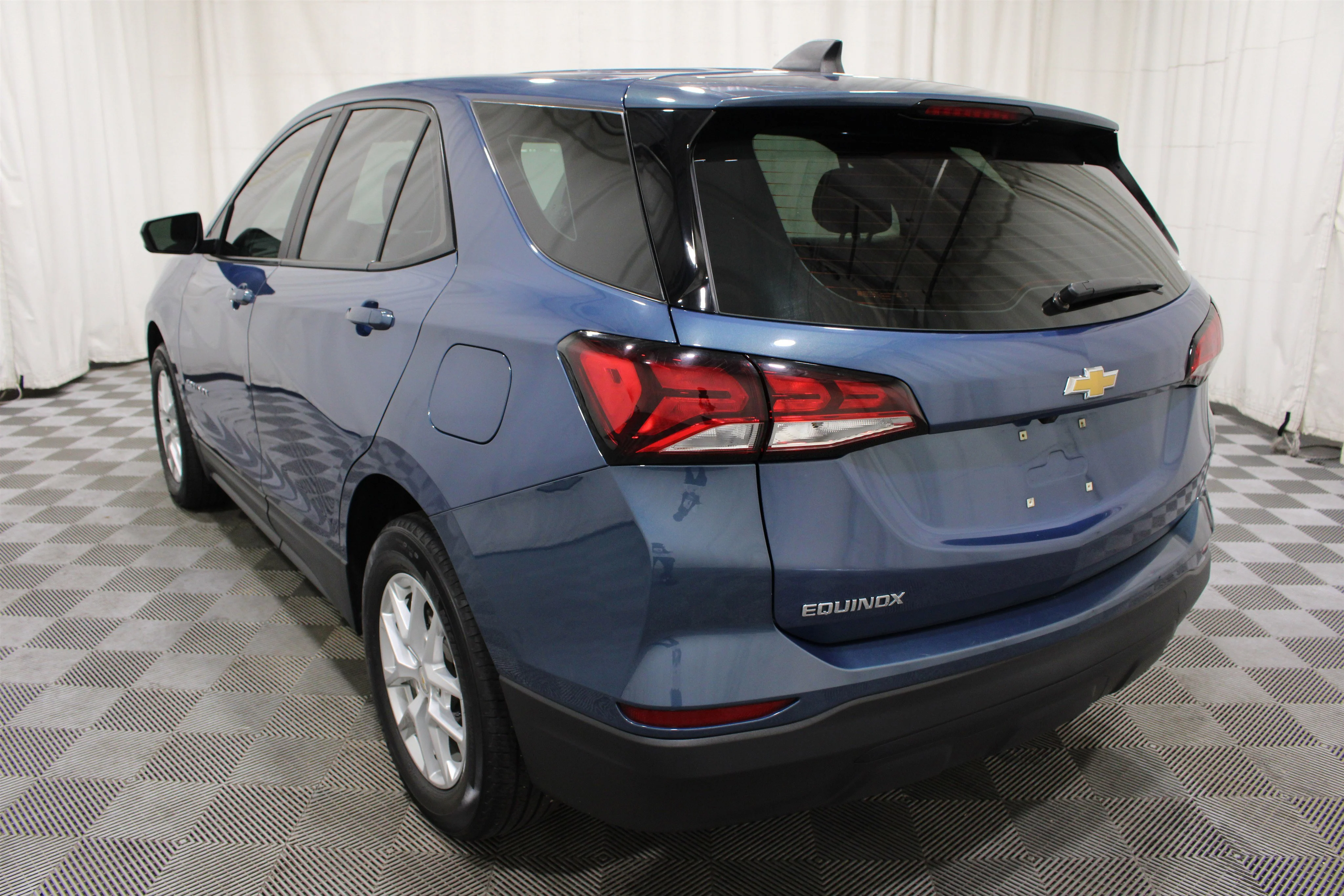 2024 Chevrolet Equinox LS - Photo 30