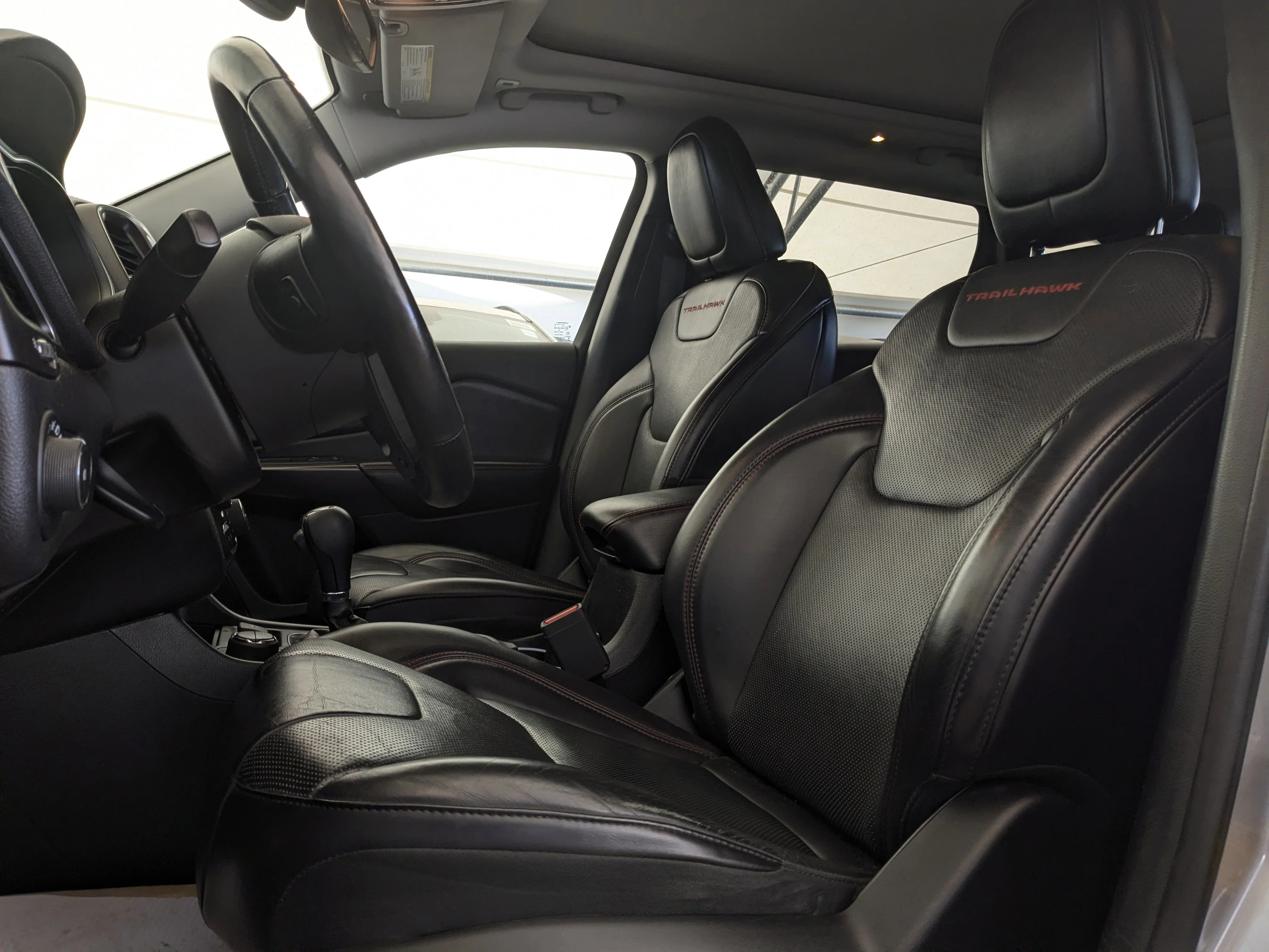 Used 2019 Grey Jeep Trailhawk Elite - Nappa Leather - Command View Sunroof - Trailer Tow - Heated & Cooled Seats image 15
