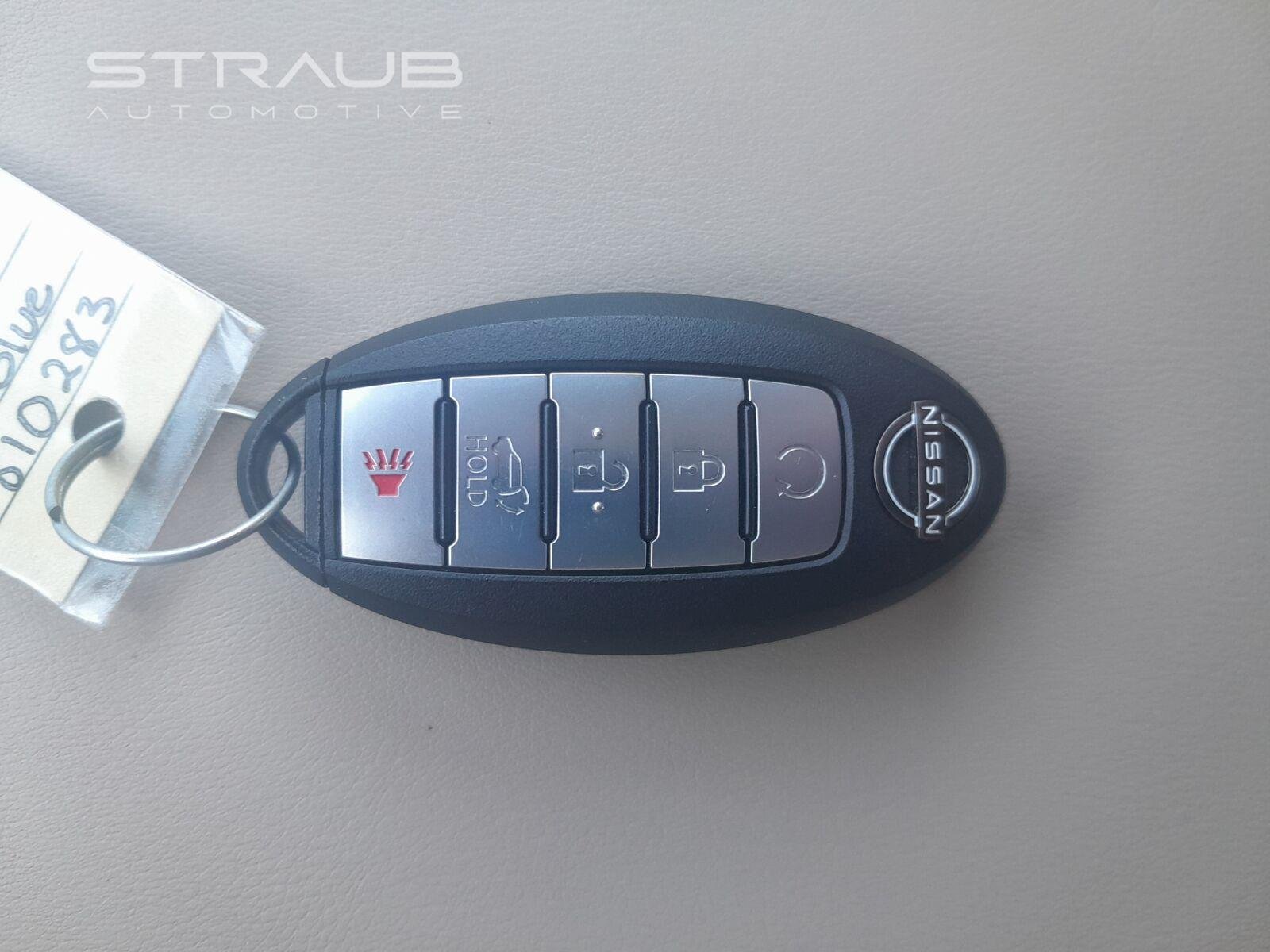 Used 2022 Hermosa Blue Pearl Nissan SL image 10