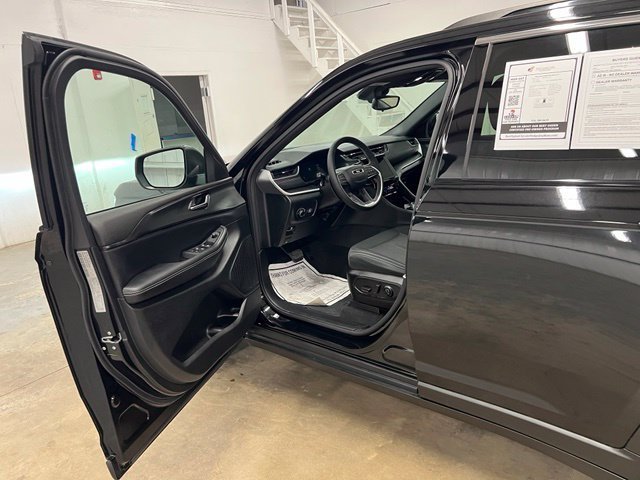 Used 2024 Black Jeep Laredo X image 21