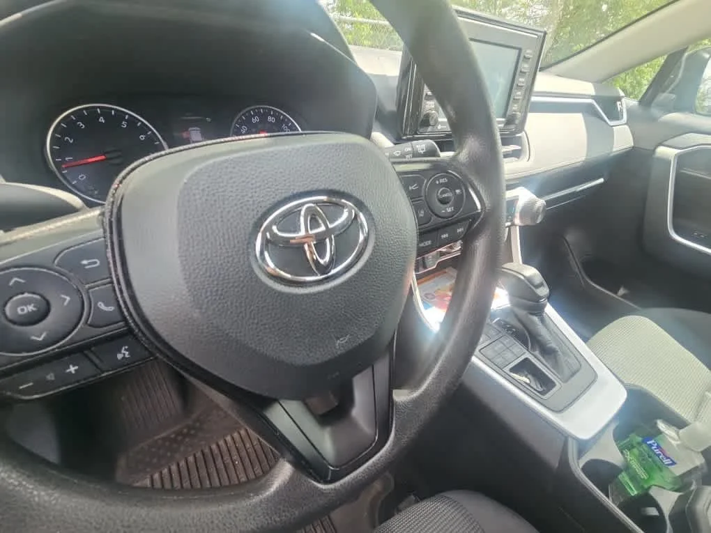 Used 2021 Magnetic Gray Metallic Toyota LE image 7