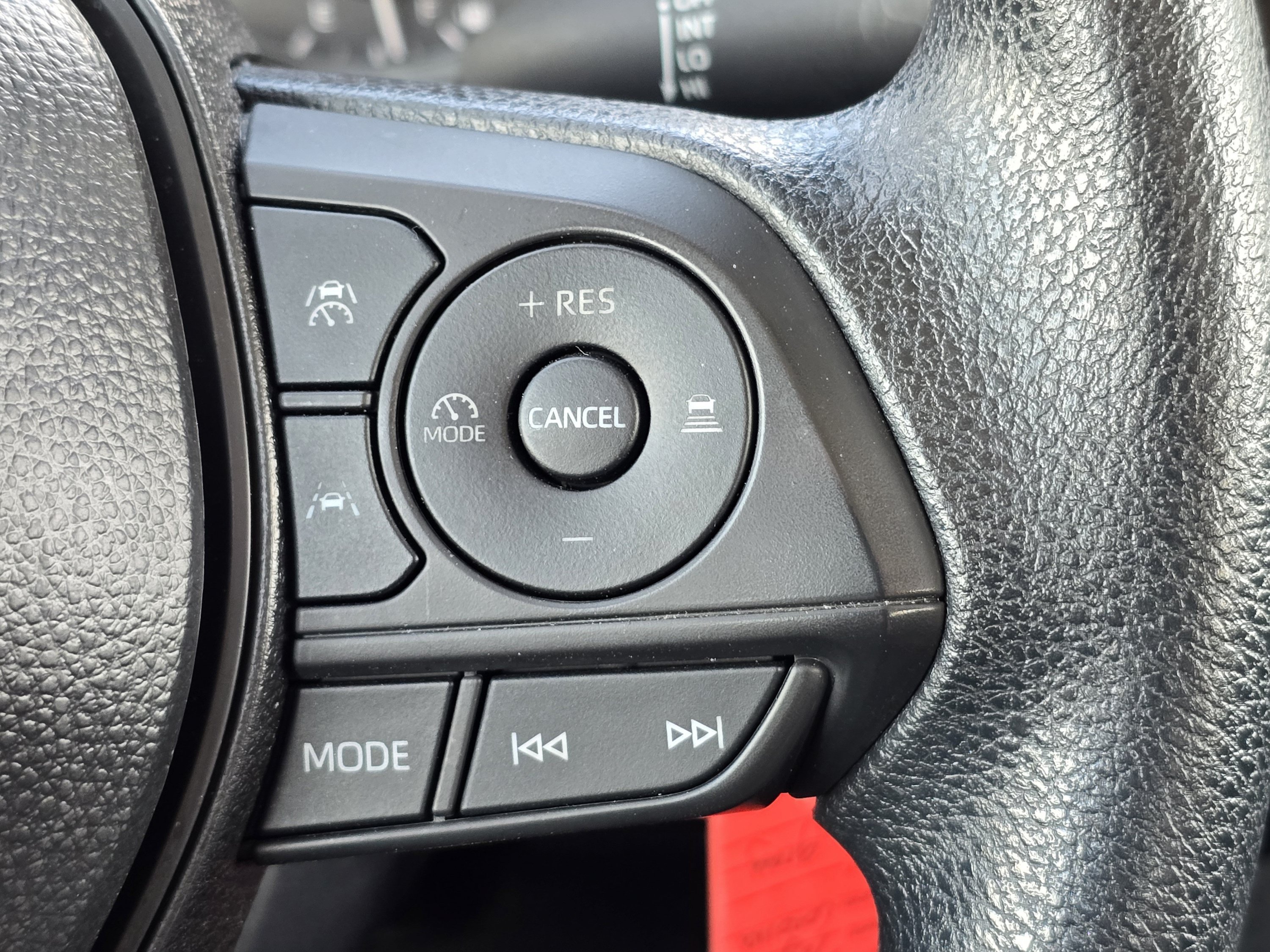 Used 2025 Underground Toyota LE image 16
