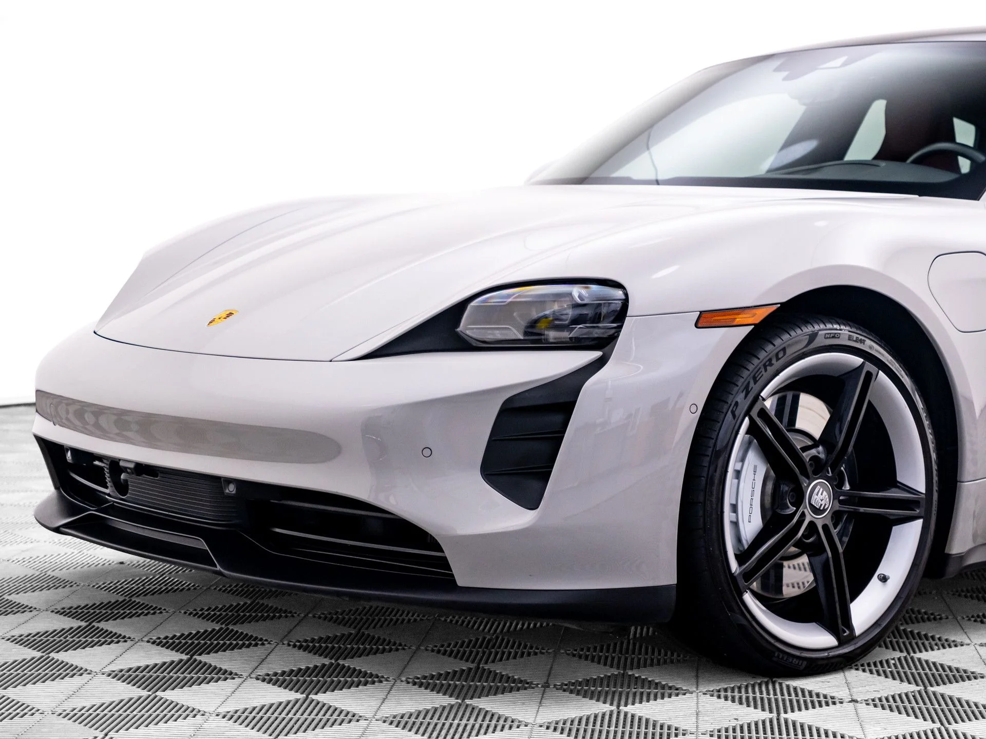 Certified Used 2021  Porsche 4S image 38