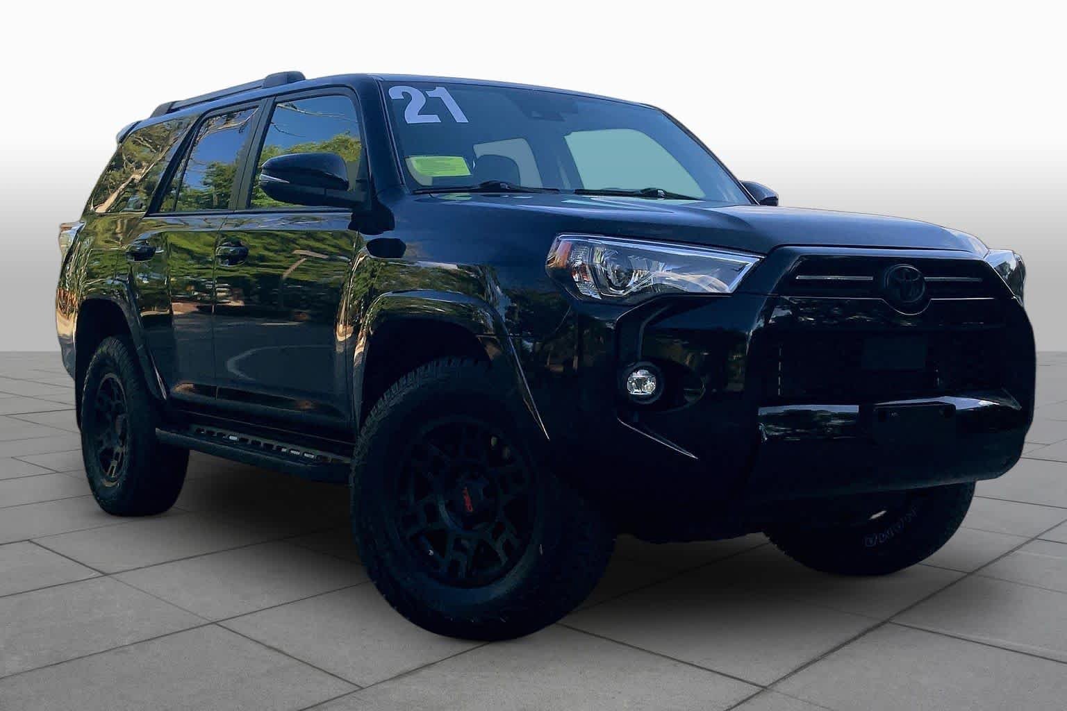 Used 2021 Midnight Black Metallic Toyota SR5 Premium image 2