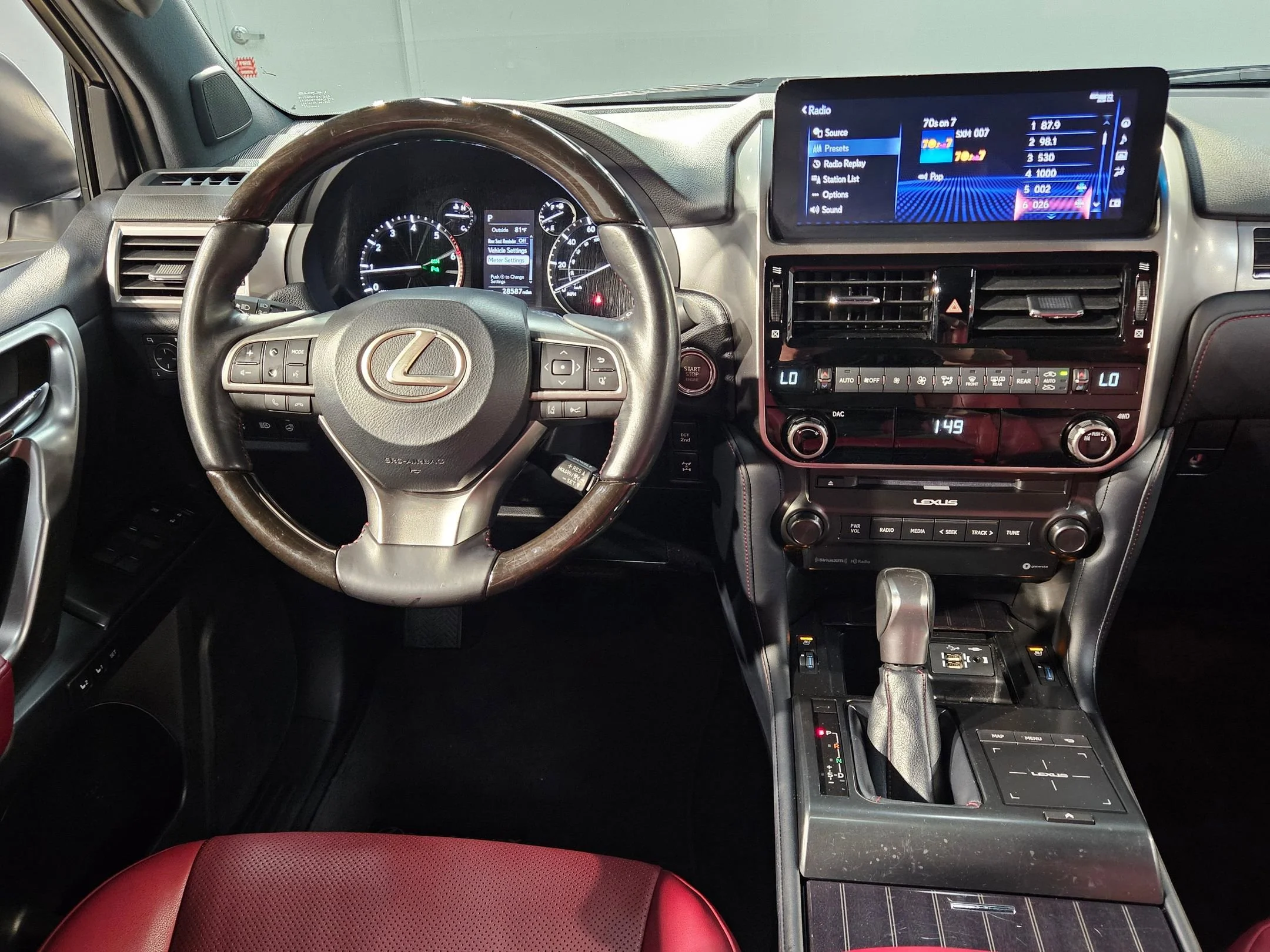 2023 Lexus GX PREMIUM - Photo 9