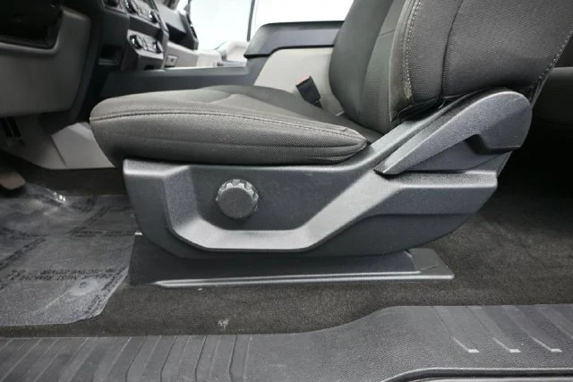Used 2019 White Ford XL image 15