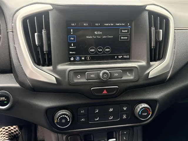 Used 2018 Red GMC SLE image 16
