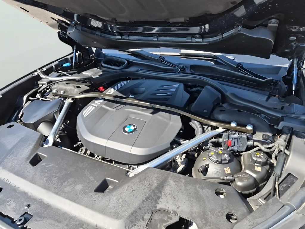 Used 2023 Black BMW 740i image 15