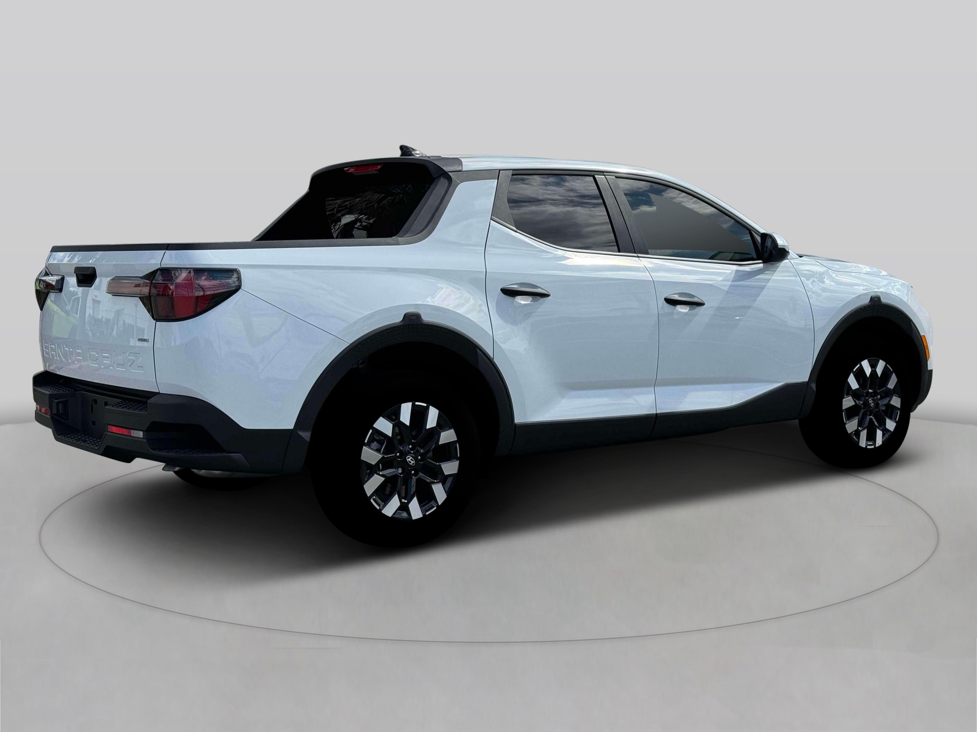 New 2025 White Hyundai SE AWD image 8