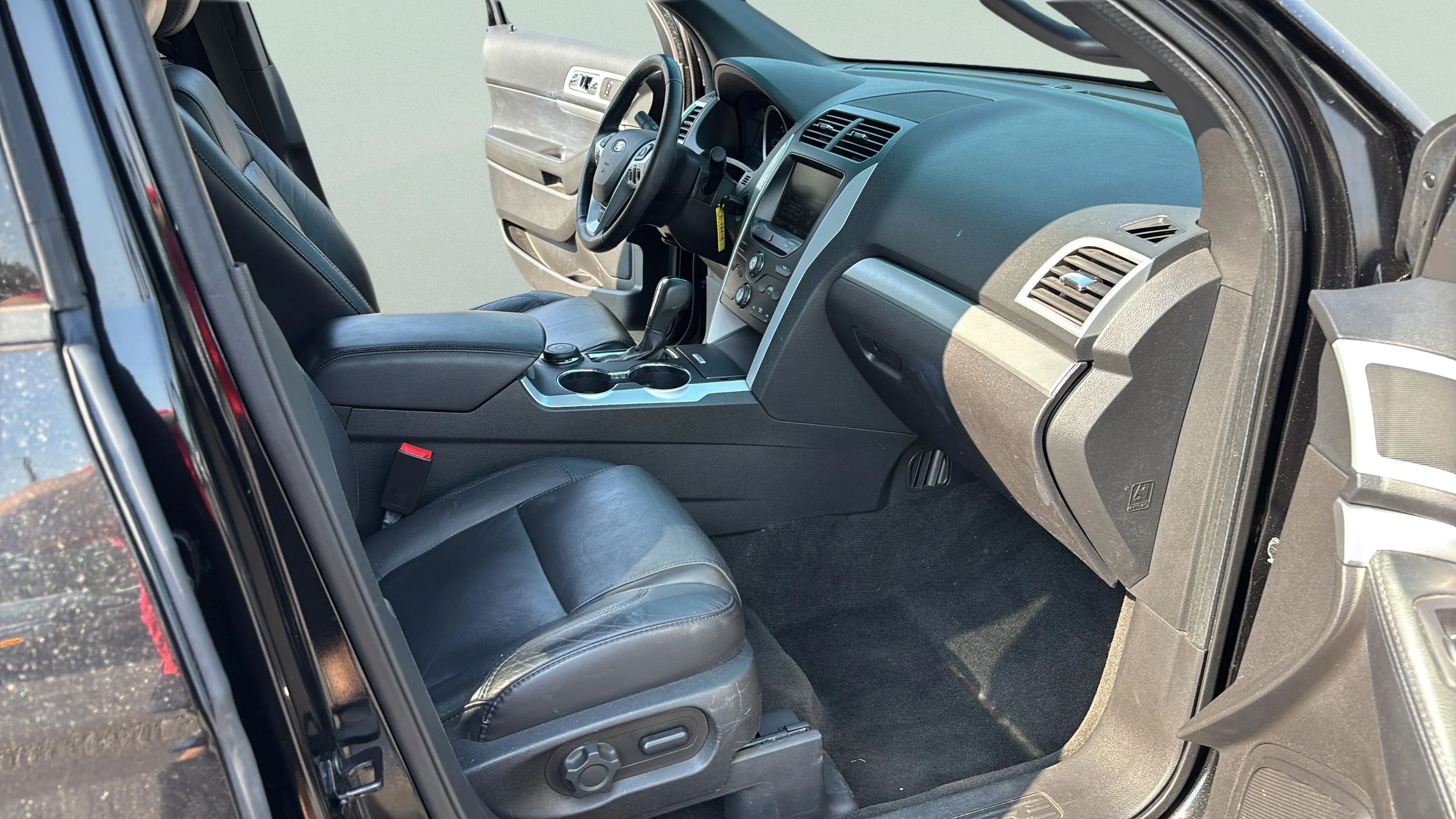 Used 2015 Black Ford XLT 4WD image 11