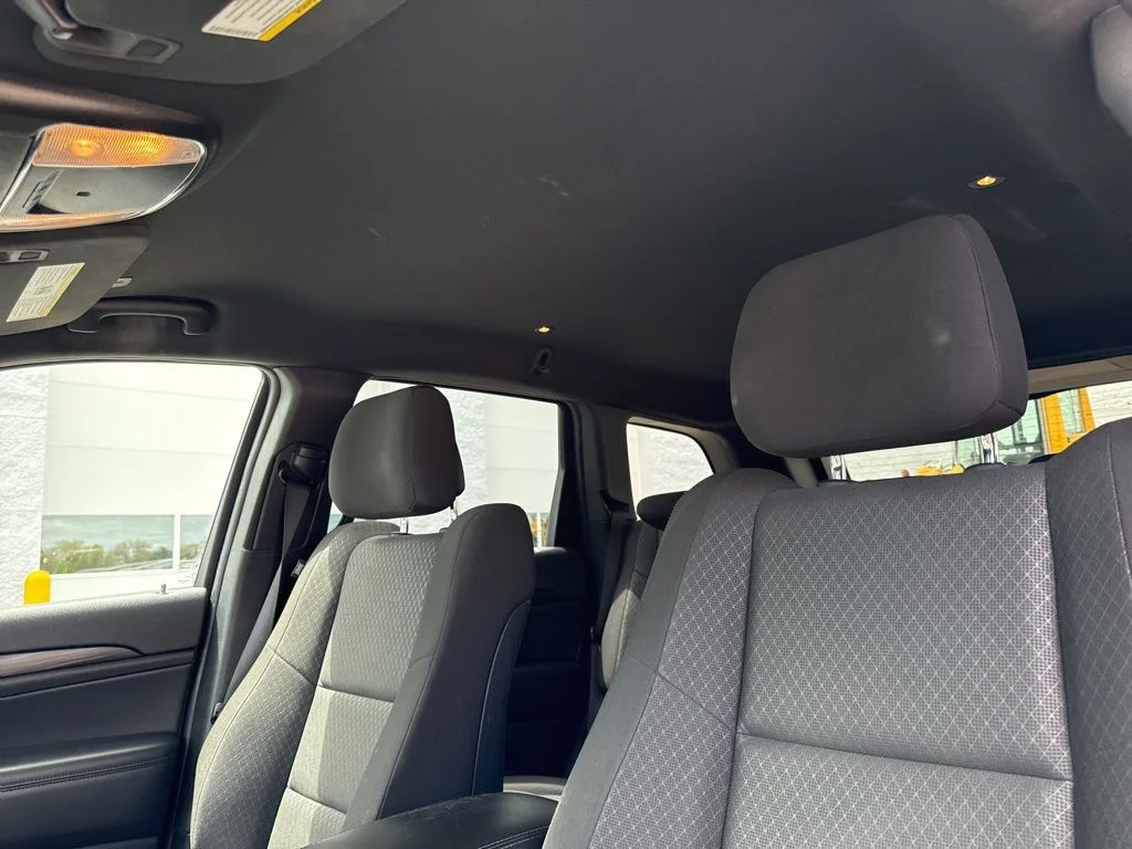 Used 2020 Bright White Clearcoat Jeep Laredo image 14