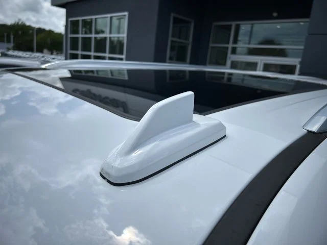 Used 2021 White Chevrolet Premier image 5